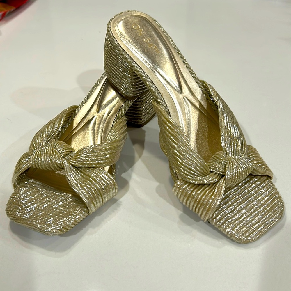 Elegant Gold Women's Sandals